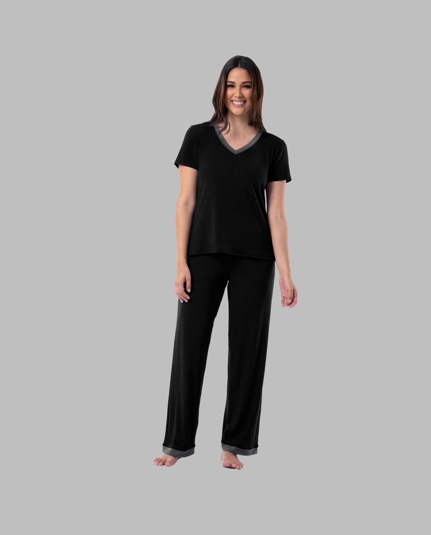 Women's Soft & Breathable V-Neck T-shirt and Pants, 2-Piece Pajama Set BLACK SOOT